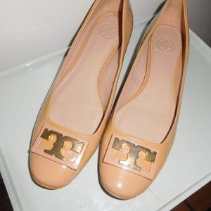 SOLD Tory Burch Pumps